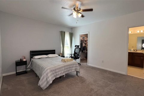House in Davenport, Florida 4 bedrooms, 196.21 sq.m. № 2093541 - photo 9