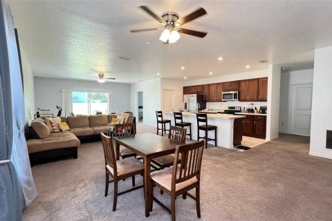 House in Davenport, Florida 4 bedrooms, 196.21 sq.m. № 2093541 - photo 15