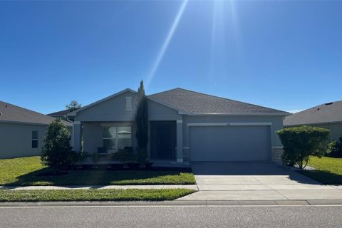 House in Davenport, Florida 4 bedrooms, 196.21 sq.m. № 2093541 - photo 2