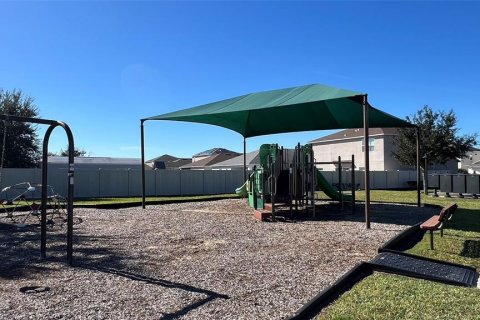 House in Davenport, Florida 4 bedrooms, 196.21 sq.m. № 2093541 - photo 20