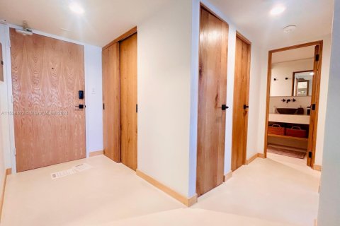 Condominio en alquiler en Miami Beach, Florida, 1 dormitorio, 78.5 m2 № 2016135 - foto 13