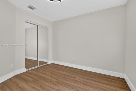 Villa ou maison à vendre à Miramar, Floride: 3 chambres, 155.33 m2 № 2414687 - photo 27
