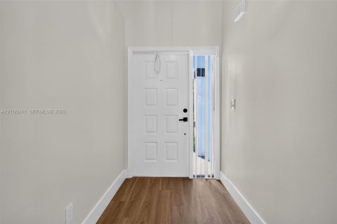 Villa ou maison à vendre à Miramar, Floride: 3 chambres, 155.33 m2 № 2414687 - photo 5