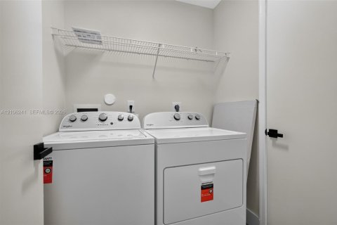 Villa ou maison à vendre à Miramar, Floride: 3 chambres, 155.33 m2 № 2414687 - photo 30