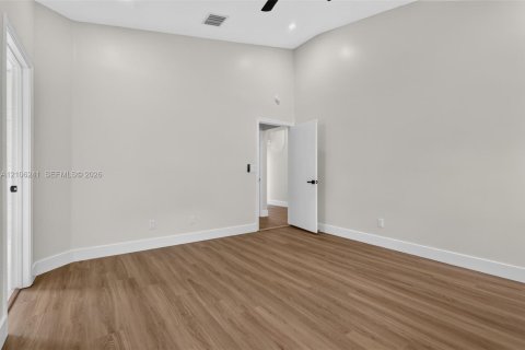 Villa ou maison à vendre à Miramar, Floride: 3 chambres, 155.33 m2 № 2414687 - photo 17