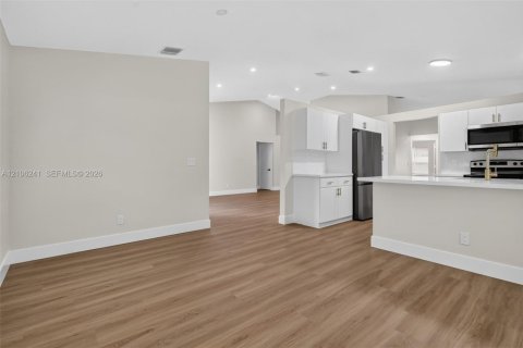 Villa ou maison à vendre à Miramar, Floride: 3 chambres, 155.33 m2 № 2414687 - photo 15