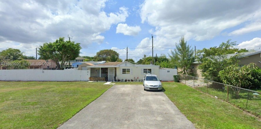 Casa en Palm Springs, Florida 2 dormitorios, 51.19 m2 № 2031873