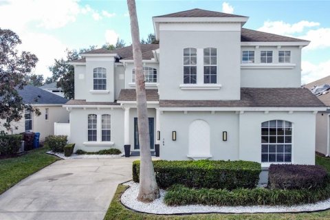 House in Haines City, Florida 6 bedrooms, 254.83 sq.m. № 2105942