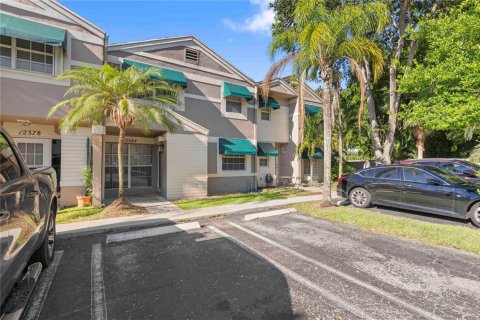 Adosado en venta en Cooper City, Florida, 3 dormitorios, 120.96 m2 № 2173520 - foto 1
