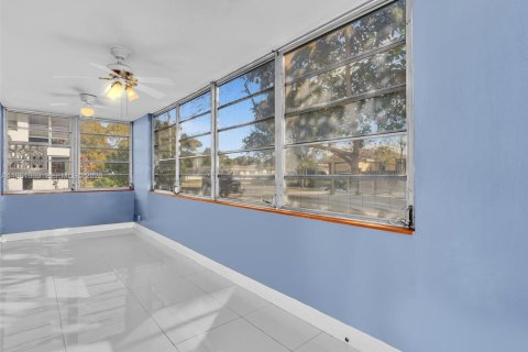 Купить кондоминиум в Холливуд, Флорида 2 спальни, 130.06м2, № 2024694 - фото 29