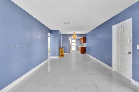 Купить кондоминиум в Холливуд, Флорида 2 спальни, 130.06м2, № 2024694 - фото 2