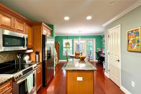 Townhouse in PALM RIVER TOWNHOMES in Tampa, Florida 2 bedrooms, 114.27 sq.m. № 2227406 - photo 6
