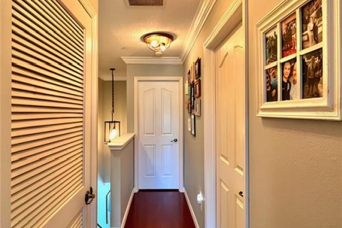 Townhouse in PALM RIVER TOWNHOMES in Tampa, Florida 2 bedrooms, 114.27 sq.m. № 2227406 - photo 20