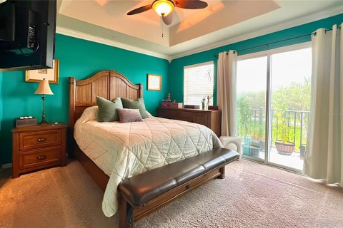 Townhouse in PALM RIVER TOWNHOMES in Tampa, Florida 2 bedrooms, 114.27 sq.m. № 2227406 - photo 15