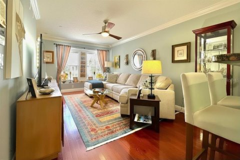 Townhouse in PALM RIVER TOWNHOMES in Tampa, Florida 2 bedrooms, 114.27 sq.m. № 2227406 - photo 12