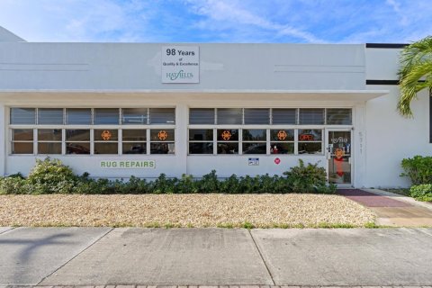 Tienda en venta en West Palm Beach, Florida № 945713 - foto 1