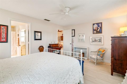 Villa ou maison à vendre à Sarasota, Floride: 2 chambres, 124.49 m2 № 1515740 - photo 13