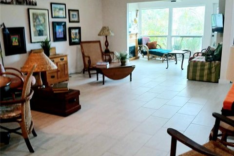 Villa ou maison à vendre à Sarasota, Floride: 2 chambres, 124.49 m2 № 1515740 - photo 18