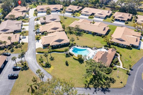 Villa ou maison à vendre à Sarasota, Floride: 2 chambres, 124.49 m2 № 1515740 - photo 2