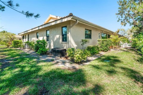 Villa ou maison à vendre à Sarasota, Floride: 2 chambres, 124.49 m2 № 1515740 - photo 26