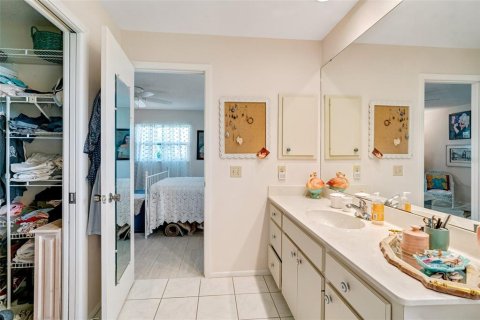 Villa ou maison à vendre à Sarasota, Floride: 2 chambres, 124.49 m2 № 1515740 - photo 14