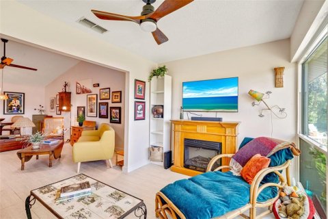 Villa ou maison à vendre à Sarasota, Floride: 2 chambres, 124.49 m2 № 1515740 - photo 8