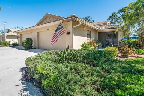 Villa ou maison à vendre à Sarasota, Floride: 2 chambres, 124.49 m2 № 1515740 - photo 1