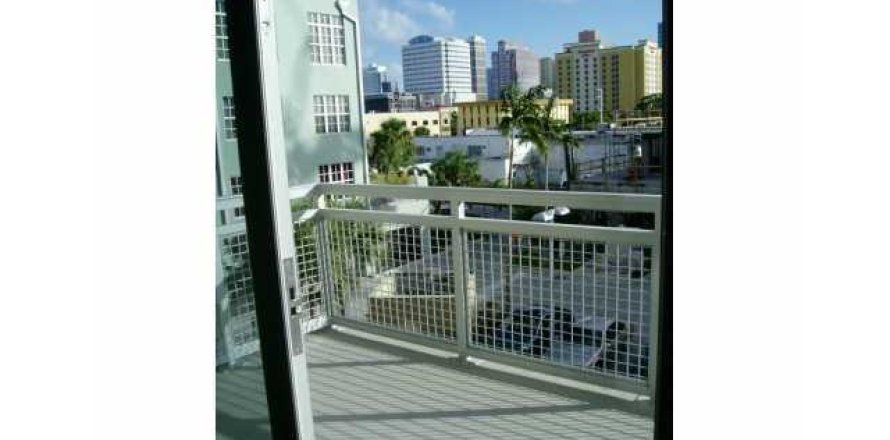 Condo in Fort Lauderdale, Florida, 1 bedroom № 1225619