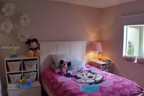 House in Weston, Florida 3 bedrooms, 125.7 sq.m. № 2009810 - photo 15