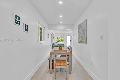 Купить виллу или дом в Форт-Лодердейл, Флорида 4 спальни, 117.24м2, № 1976582 - фото 26