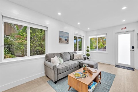 Купить виллу или дом в Форт-Лодердейл, Флорида 4 спальни, 117.24м2, № 1976582 - фото 13