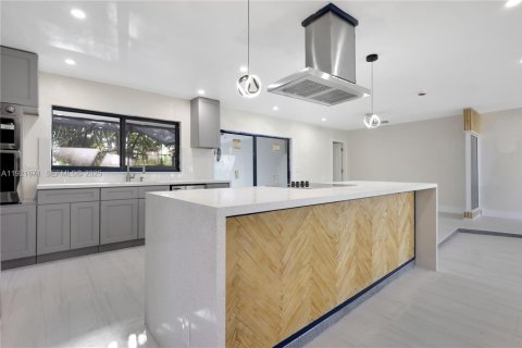 Купить виллу или дом в Пемброк-Пайнс, Флорида 3 спальни, 145.39м2, № 1991112 - фото 11