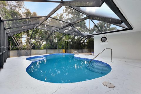 Купить виллу или дом в Пемброк-Пайнс, Флорида 3 спальни, 145.39м2, № 1991112 - фото 5