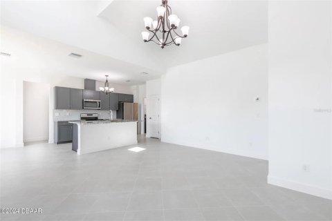 House in Daytona Beach, Florida 2 bedrooms, 128.02 sq.m. № 1801910 - photo 10