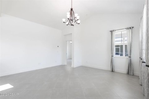 House in Daytona Beach, Florida 2 bedrooms, 128.02 sq.m. № 1801910 - photo 6