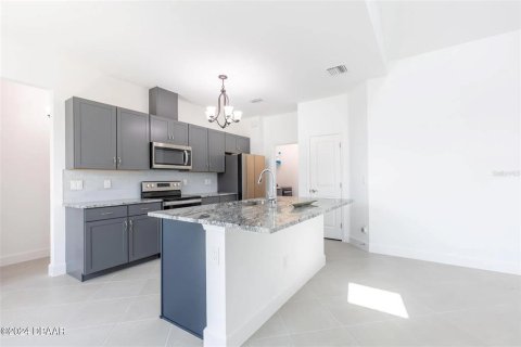 Casa en venta en Daytona Beach, Florida, 2 dormitorios, 128.02 m2 № 1801910 - foto 8