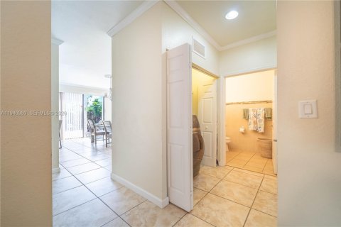 Купить таунхаус в Майами, Флорида 4 спальни, 158.86м2, № 2003098 - фото 5