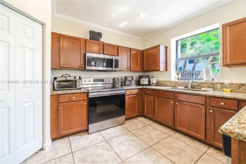 Купить таунхаус в Майами, Флорида 4 спальни, 158.86м2, № 2003098 - фото 11