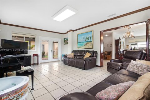 Купить виллу или дом в Хайалиа, Флорида 4 спальни, 182.18м2, № 2049150 - фото 15