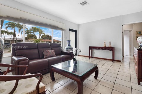 Купить виллу или дом в Хайалиа, Флорида 4 спальни, 182.18м2, № 2049150 - фото 7