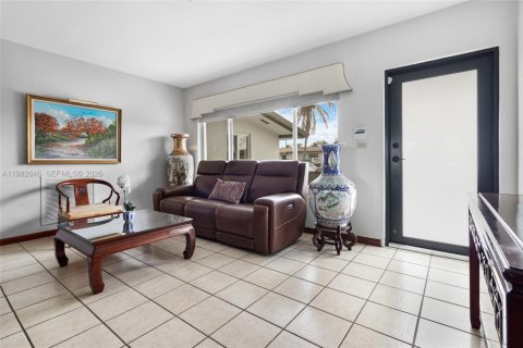 Купить виллу или дом в Хайалиа, Флорида 4 спальни, 182.18м2, № 2049150 - фото 9