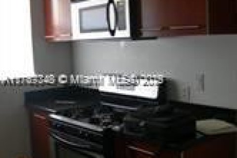 Condominio en venta en Miami Beach, Florida, 44.13 m2 № 1701123 - foto 12