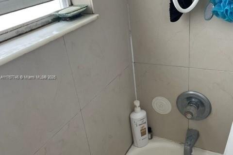 Condominio en venta en Miami Beach, Florida, 44.13 m2 № 1701123 - foto 8