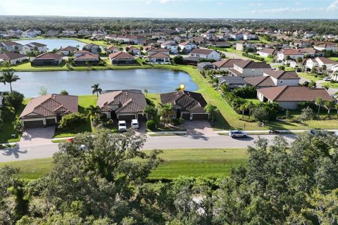 Villa ou maison à louer à Bradenton, Floride: 4 chambres, 207.26 m2 № 2425272 - photo 7