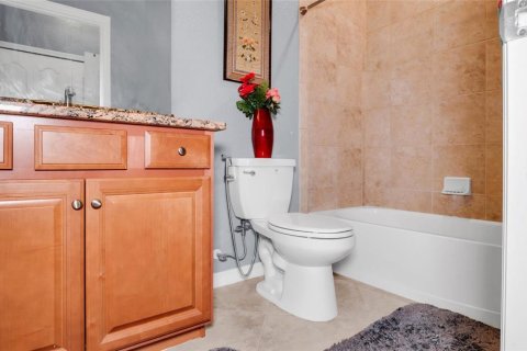 Villa ou maison à louer à Bradenton, Floride: 4 chambres, 207.26 m2 № 2425272 - photo 21