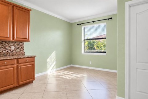 Villa ou maison à louer à Bradenton, Floride: 4 chambres, 207.26 m2 № 2425272 - photo 11