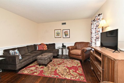 House in Winter Springs, Florida 4 bedrooms, 218.13 sq.m. № 1798374 - photo 14