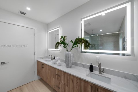 Casa en venta en Hollywood, Florida, 4 dormitorios, 294.41 m2 № 2383109 - foto 29