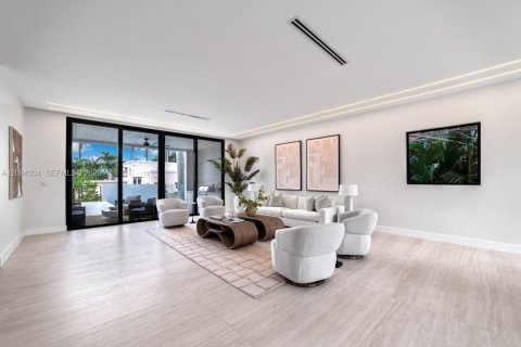 Casa en venta en Hollywood, Florida, 4 dormitorios, 294.41 m2 № 2383109 - foto 6