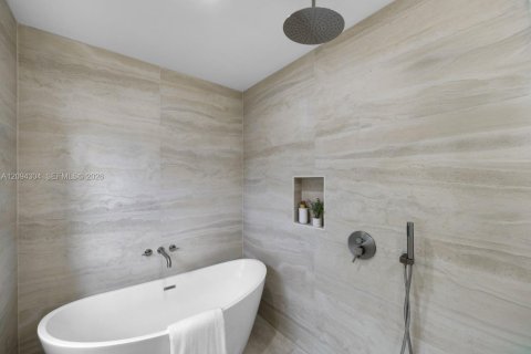 Casa en venta en Hollywood, Florida, 4 dormitorios, 294.41 m2 № 2383109 - foto 28